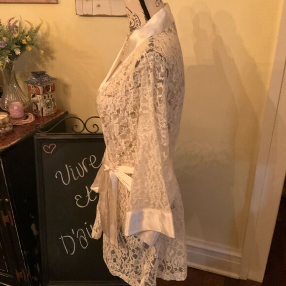 *VTG GLAM* Victoria Secret Gold Label Ivory Lace Robe - Picture 5 of 6